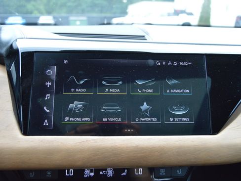 Used 2023 Audi e-tron GT Premium Plus AWD/4WD image 14