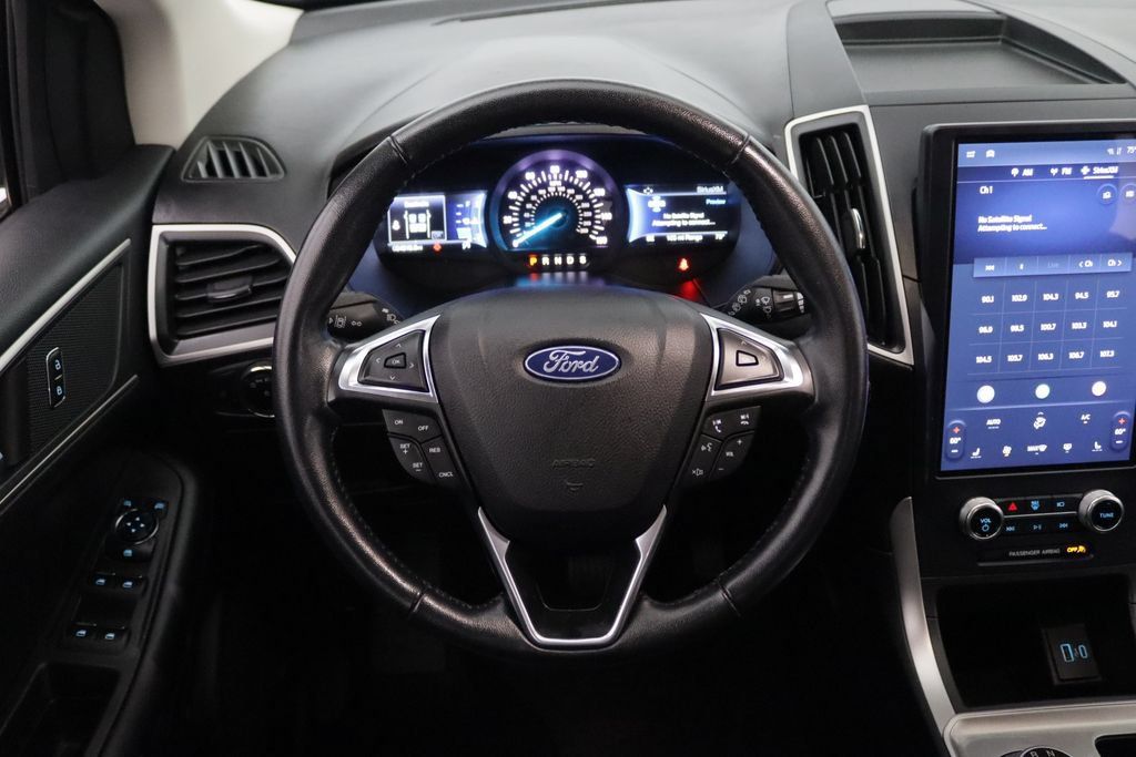 Used 2023 Ford Edge SEL AWD/4WD image 16