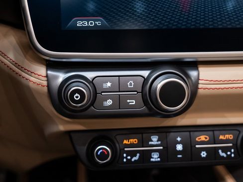 Certified 2023 Ferrari Portofino M image 34