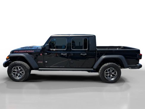 Used 2024 Jeep Gladiator Rubicon AWD/4WD image 2