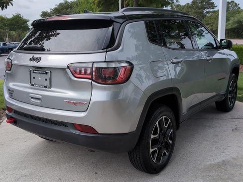 Used 2020 Jeep Compass Trailhawk AWD/4WD image 10