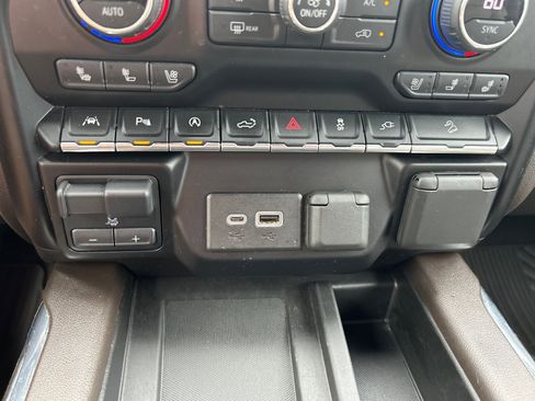 Used 2021 Chevrolet Silverado 1500 LTZ w/ Technology Package AWD/4WD image 13