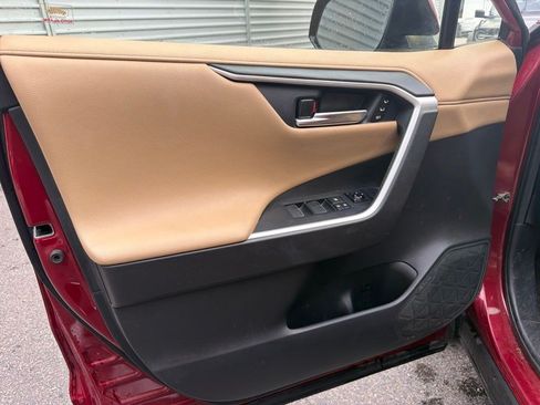 Used 2021 Toyota RAV4 Limited AWD/4WD image 14
