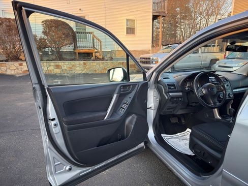 Used 2015 Subaru Forester 2.5i Premium w/ All-Weather Package image 15