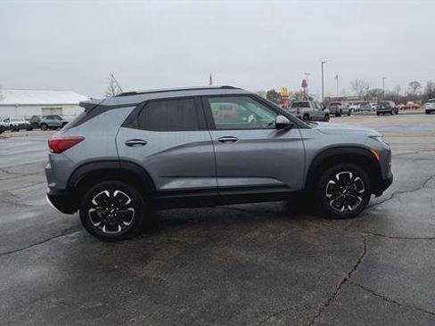 Used 2021 Chevrolet TrailBlazer LT w/ Convenience Package image 9