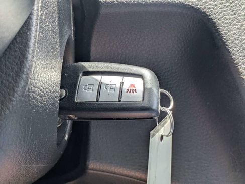Used 2019 Nissan Rogue Sport S w/ Appearance Package AWD/4WD image 32