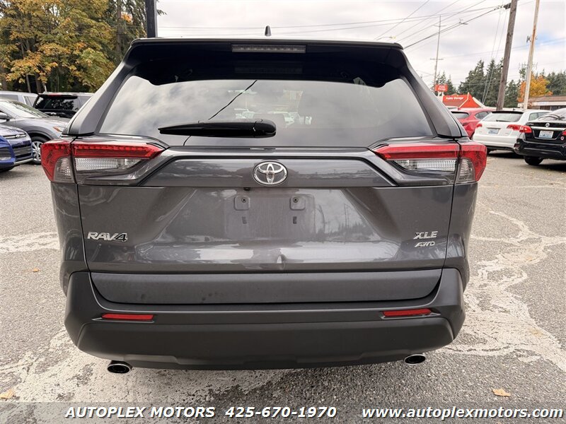 Used 2020 Toyota RAV4 XLE w/ Convenience Package AWD/4WD image 6