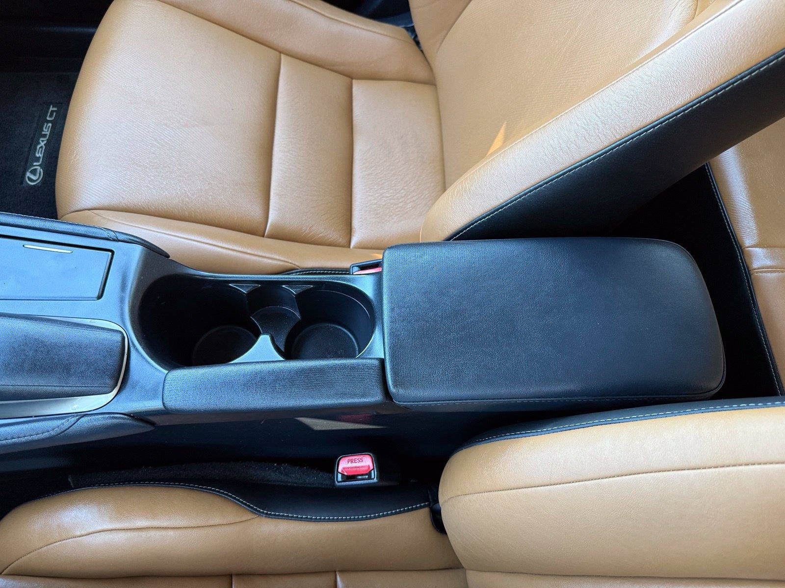 Used 2016 Lexus CT 200h w/ Navigation Package FWD image 36