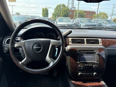 Used 2013 GMC Yukon Denali AWD/4WD image 14