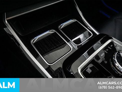 Used 2026 BMW 740i w/ Premium Package RWD image 41