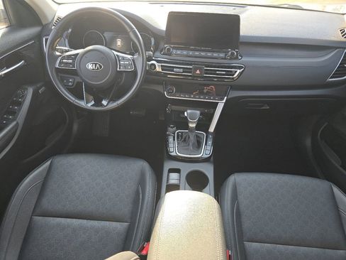 Used 2021 Kia Seltos SX w/ SX Sunroof Package image 23