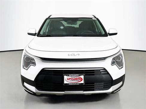 Used 2024 Kia Niro LX image 12