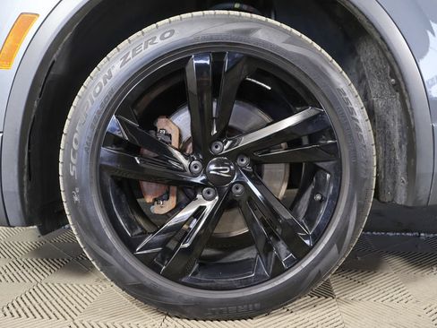Used 2023 Volkswagen Tiguan SE R-Line AWD/4WD image 18