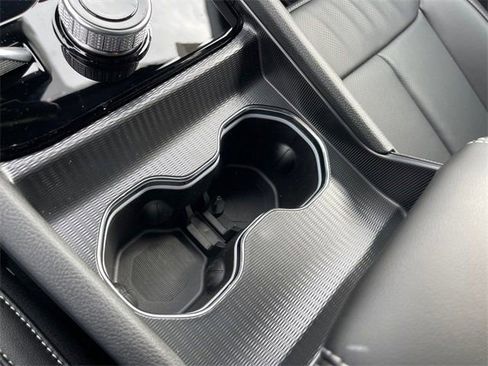 New 2024 Jeep Grand Cherokee L Limited w/ Luxury Tech Group II image 18