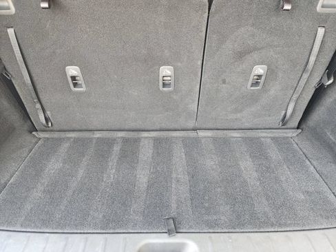 Used 2025 Nissan Pathfinder S FWD image 33
