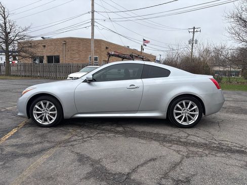 Used 2013 INFINITI G37 x Coupe w/ Premium Pkg image 2