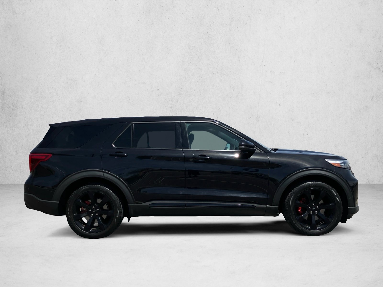 Used 2022 Ford Explorer ST w/ Equipment Group 401A RWD image 4