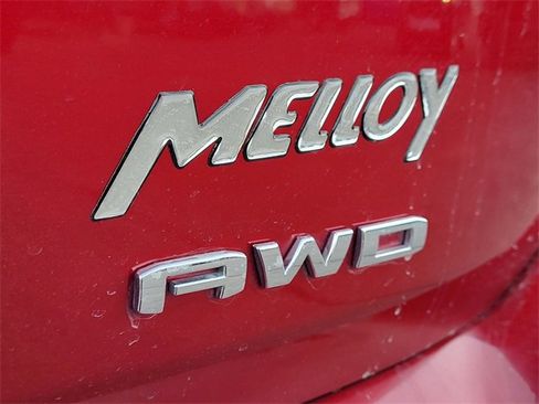 Used 2024 GMC Terrain SLE w/ Driver Convenience Package image 9