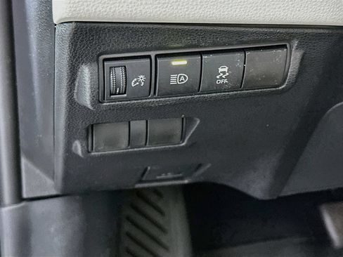 Certified 2026 Toyota Corolla Cross L AWD/4WD image 10