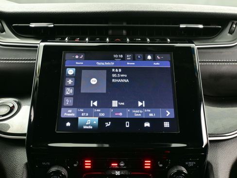 Used 2022 Jeep Grand Cherokee L Laredo w/ Luxury Tech Group I image 21