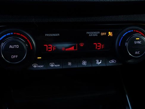 Used 2023 Kia Forte GT-Line image 7