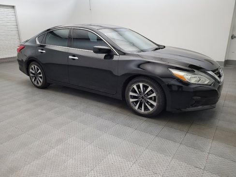 Used 2017 Nissan Altima 2.5 SV FWD image 11
