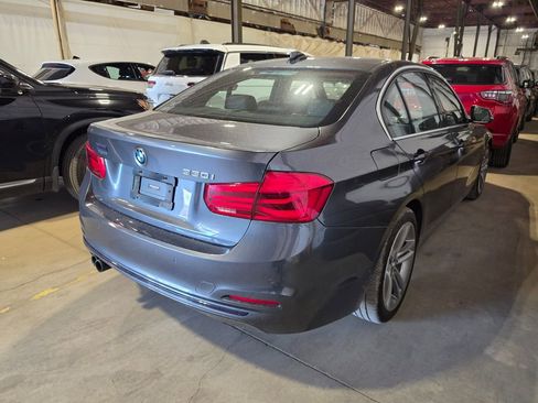 Used 2017 BMW 330i xDrive Sedan AWD/4WD image 2