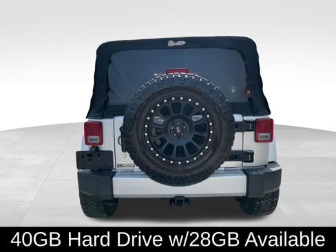 Used 2012 Jeep Wrangler Unlimited Sahara w/ Connectivity Group image 7