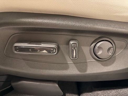 Used 2025 Honda CR-V EX-L image 14