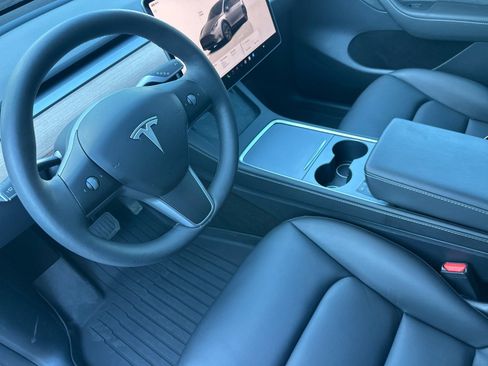 Used 2024 Tesla Model Y Long Range image 10