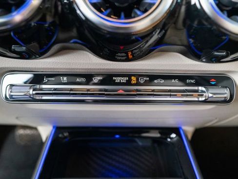 New 2026 Mercedes-Benz GLB 250 4MATIC image 26