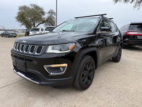Used 2018 Jeep Compass Limited w/ Navigation Group image 3