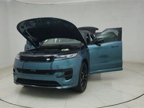 Used 2025 Land Rover Range Rover Sport Dynamic SE image 74