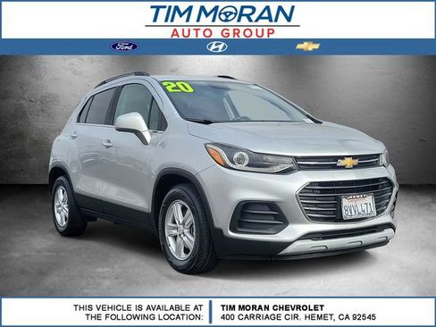 Used 2020 Chevrolet Trax LT w/ LT Convenience Package FWD image 1