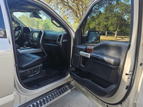 Used 2017 Ford F150 Lariat w/ Equipment Group 502A Luxury image 22