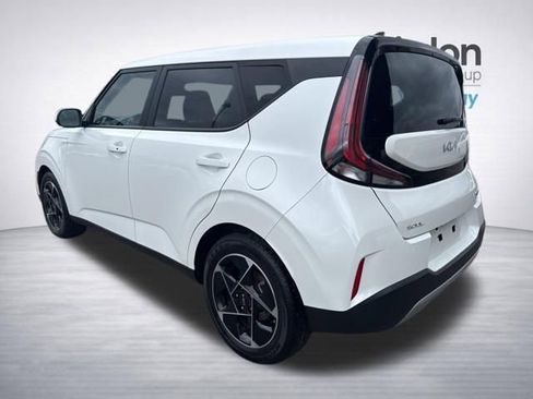Used 2023 Kia Soul EX image 6