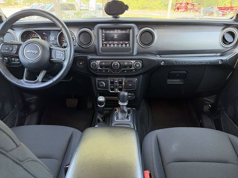 Used 2022 Jeep Wrangler Unlimited Sport image 14