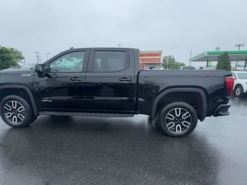 Used 2022 GMC Sierra 1500 AT4 w/ AT4 Premium Package AWD/4WD image 5