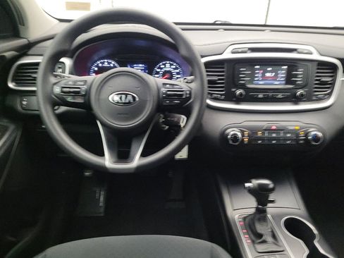 Used 2017 Kia Sorento AWD image 22