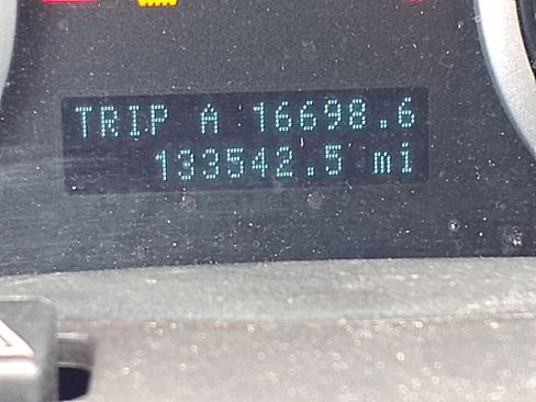 Used 2010 Ford Focus SES FWD image 11