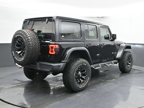 Used 2018 Jeep Wrangler Unlimited Rubicon w/ Dual Top Group AWD/4WD image 9