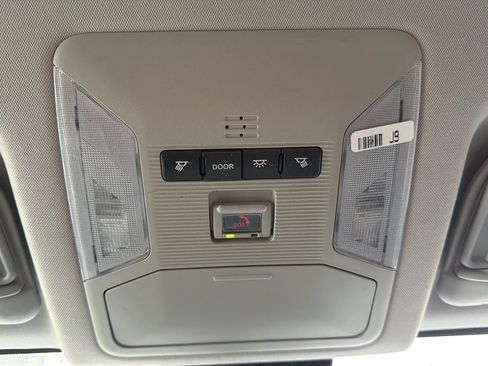Used 2021 Toyota RAV4 XLE FWD image 21