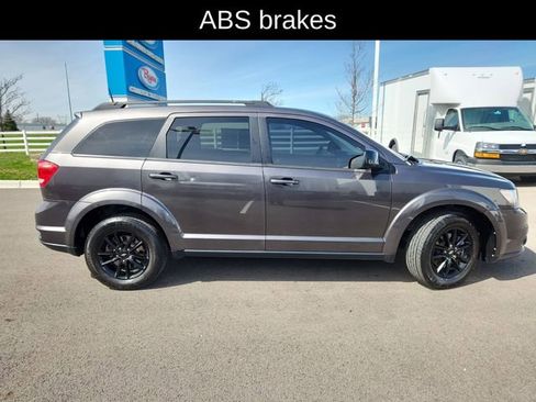 Used 2019 Dodge Journey SE w/ Blacktop Package image 10