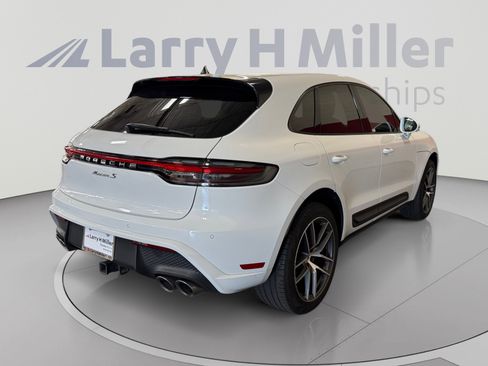 Used 2023 Porsche Macan Turbo AWD/4WD image 5