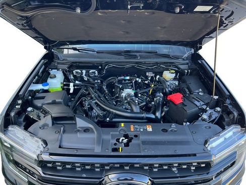 New 2025 Ford Ranger Lariat w/ FX4 Off-Road Package image 16