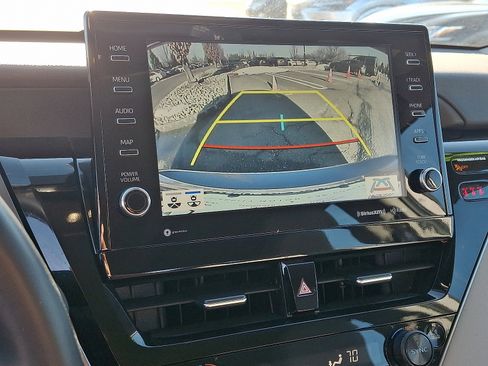 Used 2023 Toyota Camry XLE image 18