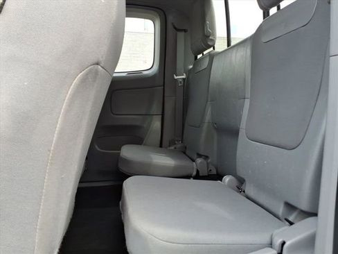 Used 2015 Toyota Tacoma 2WD Access Cab w/ Convenience Package image 13