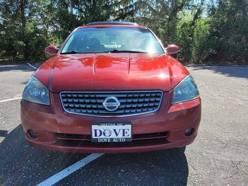 Used 2005 Nissan Altima 3.5 SL FWD image 3