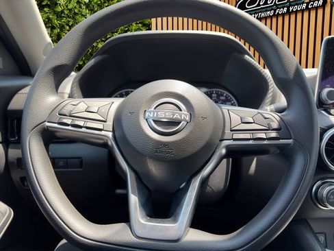 Used 2024 Nissan Sentra SV FWD image 9