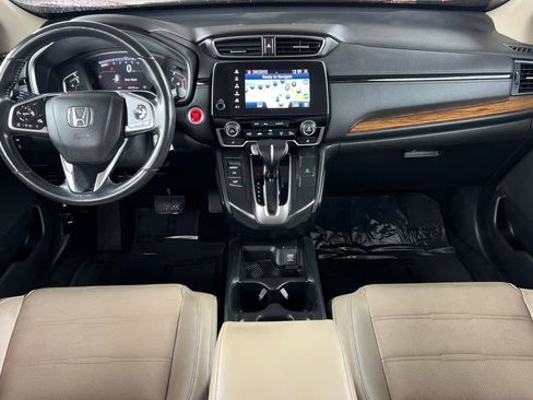 Used 2019 Honda CR-V Touring image 3